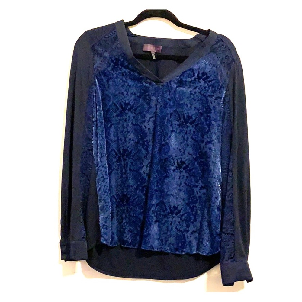 Longsleeve blue velvet and lace hale Bob blouse